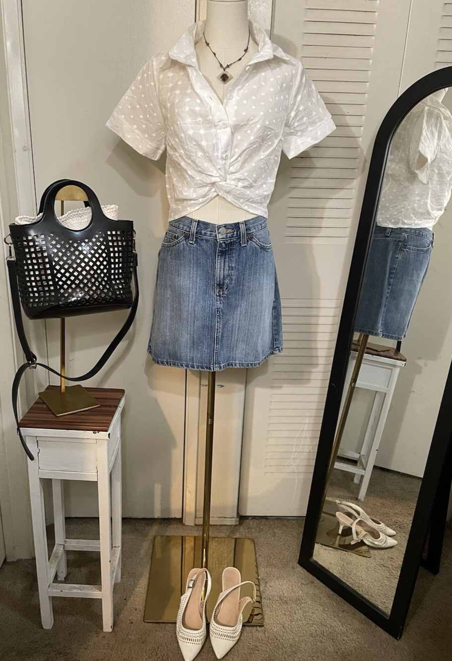 100% Cotton Kirious Los Angeles Crop Top Size M White Twist Front NWT